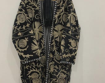 Accappatoio lungo boho suzani / Kimono etnico ricamato / Spolverino vintage / Abbigliamento boho da festival / Regalo per lei / Accappatoio spolverino