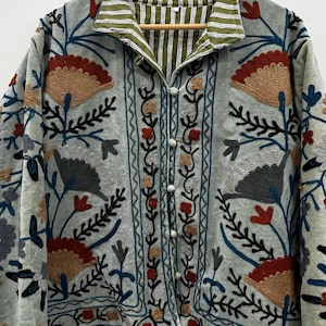 Indian Suzani Embroidery Jacket Batton Coat, Winter Suzani Jacket, Velvet Kimono Coat, Suzani Coat, Outerwear, Travel Jacket, Gift For Her