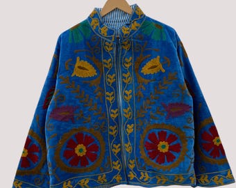 Chaqueta corta de terciopelo Suzani / Chaqueta india con bordado Suzani / Chaqueta de invierno para mujer / Abrigo Suzani / Regalo para ella / Chaqueta tipo plumero