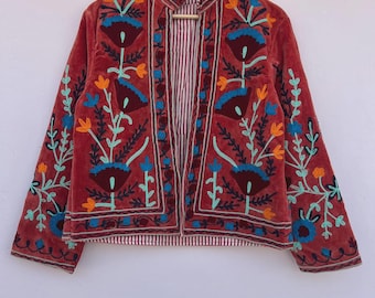 Suzani Samtjacke | Handgemachter bestickter Mantel | Boho Festival Jacke | Ethnische Blumenoberbekleidung | Wintermantel | Geschenk für Sie
