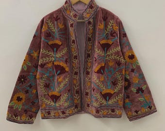 Chique suzani fluwelen kort jasje met borduurwerk, Indiase handgemaakte bloemenjas, uniseks bruidsmeisje cadeau, winterjas, damesjas, Suzani-jas