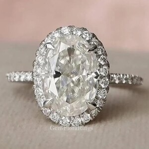 2ct Oval Moissanite Versteckter Halo Solitär Verlobungsring 14K Gold halbe Ewigkeit Band Versprechen Ring Ehering Vorschlag Ring Geschenk für Frauen