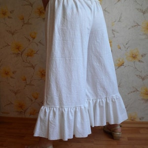lagenlook ruffle pant bloomers, wide leg loose fitting pants knickers, white linen pantaloons, boho bohemian trousers, free shipping