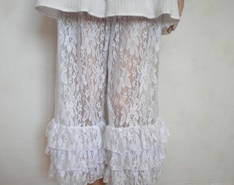 Bombachos con volantes de encaje, pantalones capri blancos con volantes, culottes victorianos transparentes para boudoir, pantalones de festival
