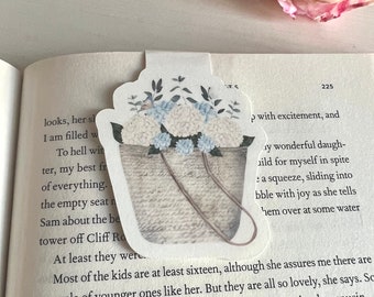 Hydrangea Magnetic Bookmark, Bookish Gift, Reading Essentials for Book Lovers, Coastal Grandma Bookmark, Readers Gift, Ready to Ship.