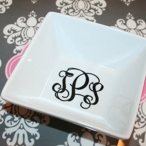Personalized Ring Dish, Jewelry Trinket Dish Monogrammed, Wedding Gift, Engagement Gift, Monogram Jewelry Dish, Monogram Ring Holder, Bride