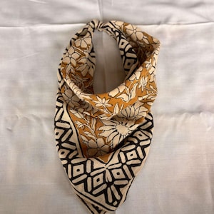 Unique Bulk Bandanas Set of 100 Organic Cotton Bandana Bandana Scarf, Paisley Design Scarf, Vibrant Color, High-Quality
