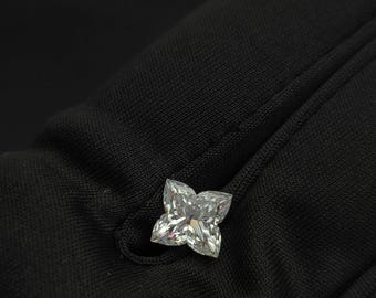 Blütenform Labradorit Diamant: IGI zertifizierter Stein im Blumenschliff