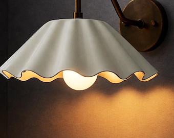 Moderne koperen wandkandelaar uit het midden van de eeuw met witte golvende schaduw slaapkamer wandarmatuurverlichting