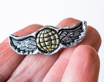 Pin Brooch Small Winged Globe Planet Travel US Silver Gold Color Clay Lapel Hat Scarf Sweater Lapel Hand Painted