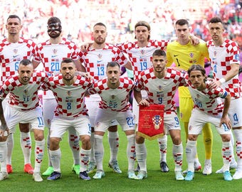 Croatia National Football Team Poster – 20x30 Vatreni Wall Art, Red & White Checkers Print, World Cup Soccer Decor