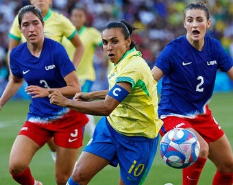 Marta Brazil Poster – Women’s Soccer Legend Wall Art, Brazil Football Star Print, USWNT Rival Art, 20x30 Sports Decor