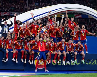 Póster de la selección española de fútbol, campeón de la Eurocopa 2024: Arte mural de la victoria de La Roja, impresión de celebración del fútbol, decoración de fútbol de 20 x 30 cm.