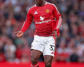 Kobbie Mainoo Manchester United Poster – Rising Star Football Wall Art, Red Devils Soccer Print, 20x30 Sports Decor