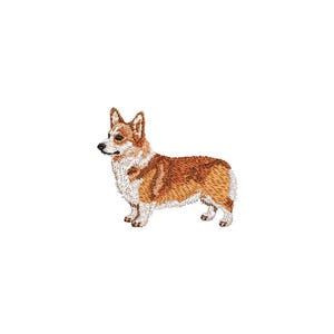 Puede incluir: Parche bordado con un perro corgi. El perro se muestra de perfil, con un pelaje marrón, beige y blanco. El parche tiene un aspecto detallado y texturizado, con el pelaje y las características del perro claramente definidos. El fondo es blanco.