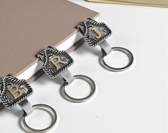 Western Initial Key Clip | Vintage 26-Metal Letter Keychain | Cowboy-Inspired Key Holder for Belts, Keys & Bags