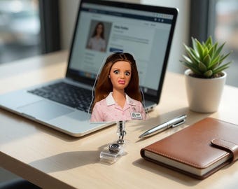 Carretel de distintivo engraçado | Boneca Cringe WTF | Carretel de distintivo de enfermeira engraçado | Porta-crachá de identificação | Presente de enfermeira | Porta-crachá de enfermeira | Porta-identidade | Distintivo fofo