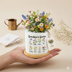 Grandma’s Garden Personalized Birth Flower Pot,Custom Names Planter for Nana,Mother’s Day Gift from Daughter,Family Birth Month Flowers