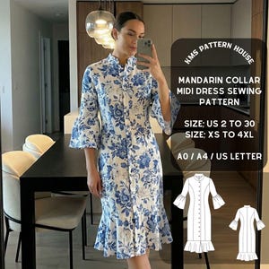 Könnte beinhalten: Ein weißes Midikleid mit blauem Blumenmuster, Stehkragen und ausgestellten Ärmeln. Das Schnittmuster ist in den Größen US 2 bis 30 und XS bis 4XL erhältlich. Der Text "KMS PATTERN HOUSE" und "MANDARIN COLLAR MIDI DRESS SEWING PATTERN" ist enthalten.