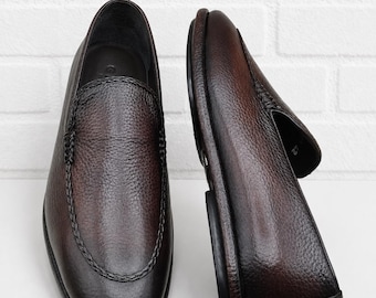 Donkerbruine leren loafers voor heren handgemaakte instappers