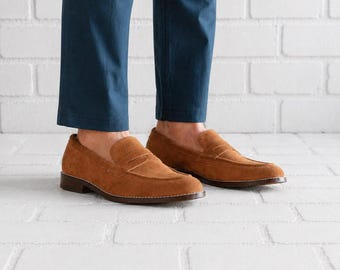 Mocasines de gamuza marrón para hombre, hechos a mano, sin cordones, informales, formales, cómodos y clásicos.