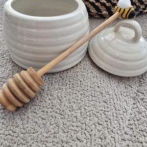 MAXBY VINTAGE Cream Ceramic Honey Pot With Wooden Bee Honey Dipper