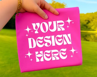 Neon Pink Comfort Farben 1717 Mockup: Hand die gefaltetes Hemd hält (PNG Digital Download)