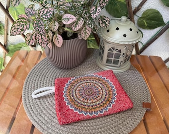 Clutch con tapiz floral: bolso otomano de gobelino con tulipanes y claveles, hecho a mano en Turquía