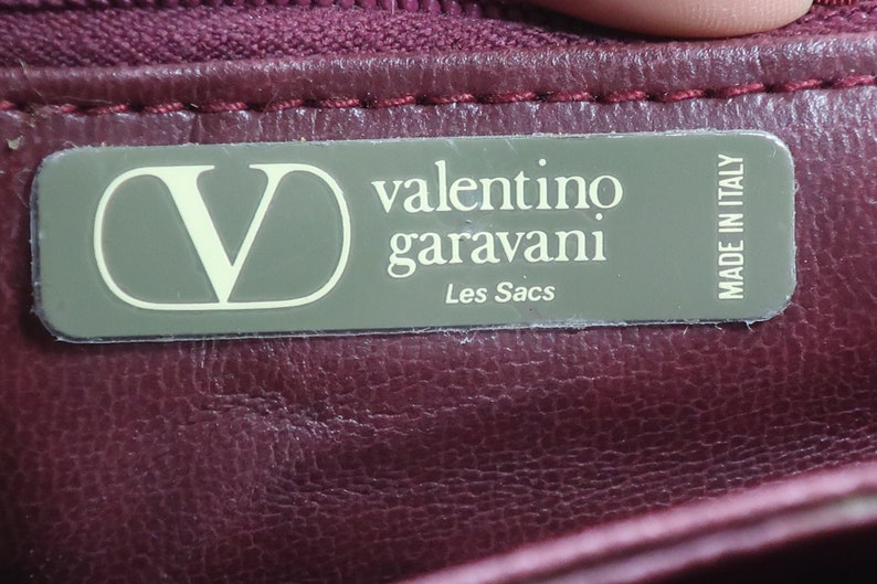 Vintage VALENTINO GARAVANI Burgundy Leather Accordion flap Shoulder Bag image 8