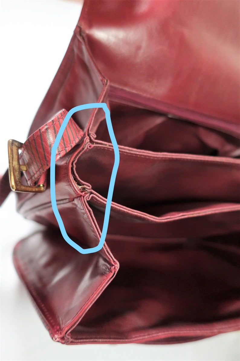 Vintage VALENTINO GARAVANI Burgundy Leather Accordion flap Shoulder Bag image 6
