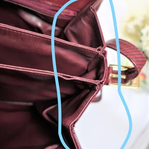 Vintage VALENTINO GARAVANI Burgundy Leather Accordion flap Shoulder Bag image 5
