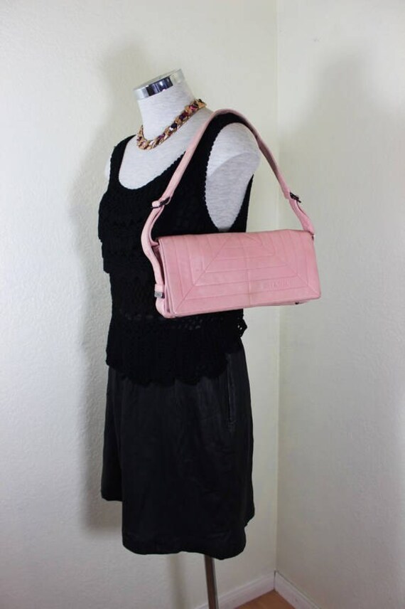 chanel pink shoulder bag