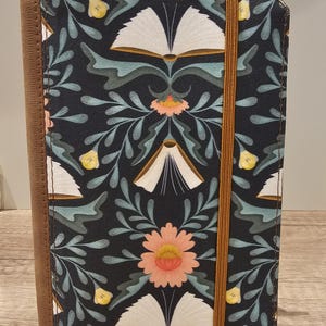 Ereader cover,ebook case,paperwhite,book lovers gift,classic ereader cover,handmade