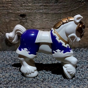 Fisher-Price 1994 Great Adventures White Horse 4.5&quot; Figure vintage