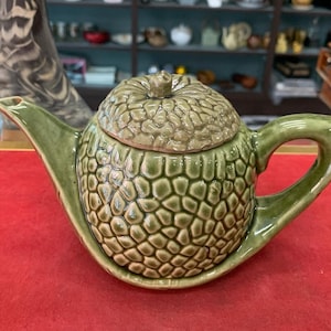 Vintage Green Ceramic Teapot, Textured Pottery Tea Pot with Lid