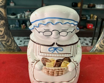 Vintage Grandma Cookie Jar, Ceramic Kitchen Canister Decor
