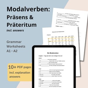 Peut inclure: Une tablette numérique affiche une feuille d'exercices de grammaire allemande sur les verbes modaux, intitulée "Die Modalverben". Des papiers supplémentaires montrent des exercices de grammaire. Le texte comprend "Präsens & Präteritum" et "Grammar Worksheets A1-A2".