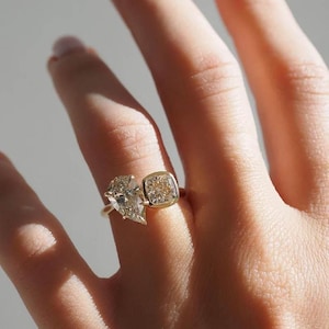 Double Tear Drop Ring, Pear Cut CZ Stone Engagement Ring, Two Stone Toi Et Moi Ring, Minimalist Ring Wedding ring for Women, Promise Ring