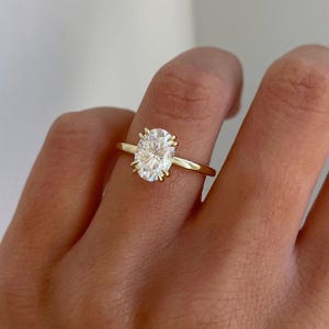 2.5CT 3.5CT Oval Cut CZ Solitaire Engagement Ring travel ring Two Tone Yellow Gold vermeil and White Gold Silver Ring Simulated Diamond
