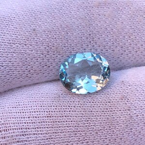 Natural Sky Blue Topaz Gemstone, 3.65 Carat Oval Cut, 9x11mm