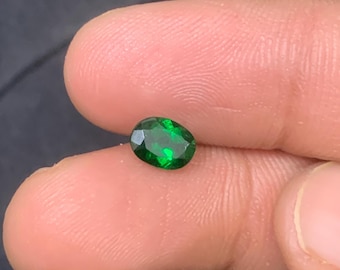 Natural Tsavorite Garnet, Deep Green Oval Cut, Loose Gemstone, 1.00 Carat