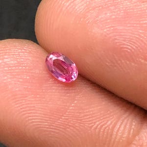 Natuurlijke Birma-robijn ovale edelsteen, roze is briljant geslepen (0,30 karaat)