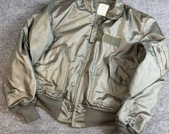 Large 80s US Air Force CWU-45/P Flight Jacket / Bomber Jacket CWU