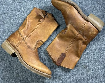 Vintage Red Wing Pecos Boots with vertical feather tag Made in the USA Size 9.5