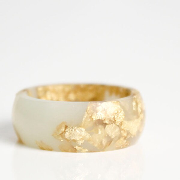 size 8 winter mint gold round resin eco resin ring