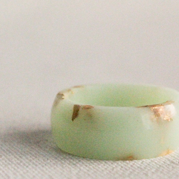 mint gold size 7.5 round resin eco resin ring