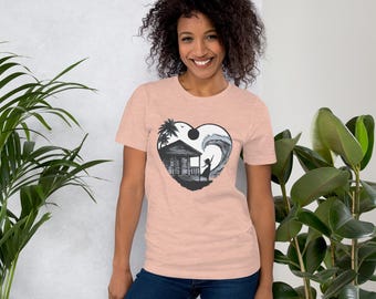 Women's T-shirt for beach lovers and people who have a dream of a freer and more beautiful world