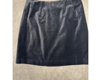 GAP Vintage Black Velvet Skirt Size 8 – 100% Cotton Lined – Light Marks