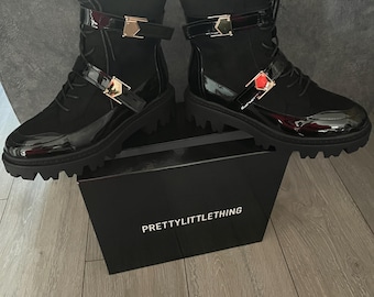 Ladies /Girls Pretty Little Thing Black Ankle Boots