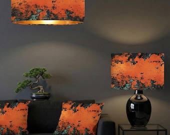 Lampada a sospensione di lusso realizzata a mano su ordinazione in metallo antico color ruggine, arancione, verde acqua, grigio, velluto, paralume a tamburo, tutte le forme e le dimensioni.